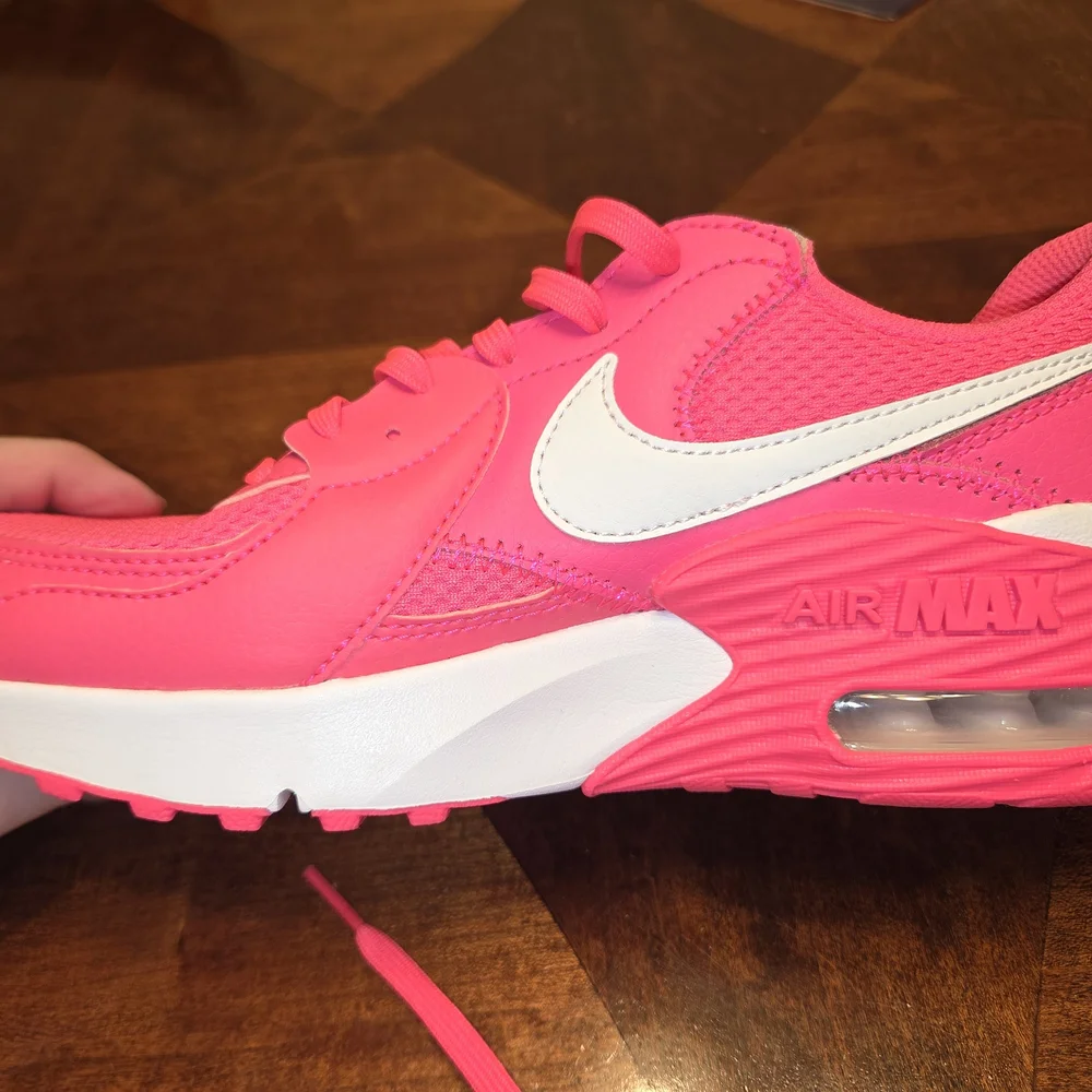 Nike Air Max Fuchsia and White Sneakers - Picture 5 of 11